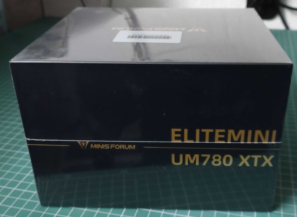 Mini PC Minisforum UM780 XTX