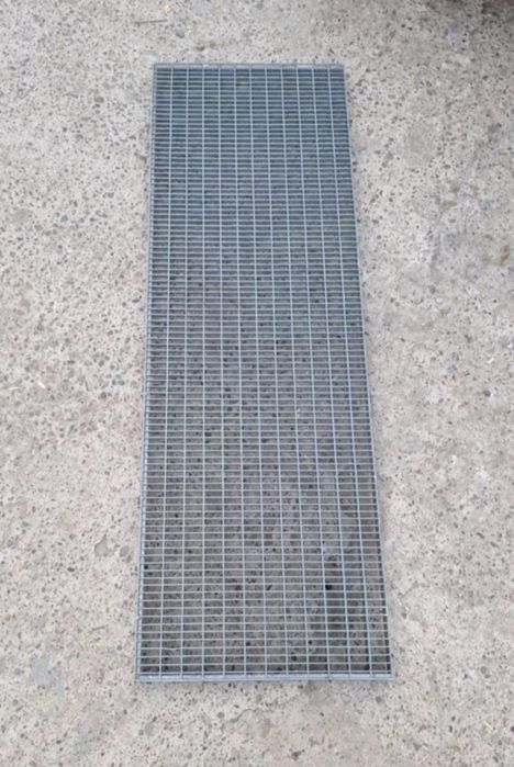 Trepte zincate galvanizate