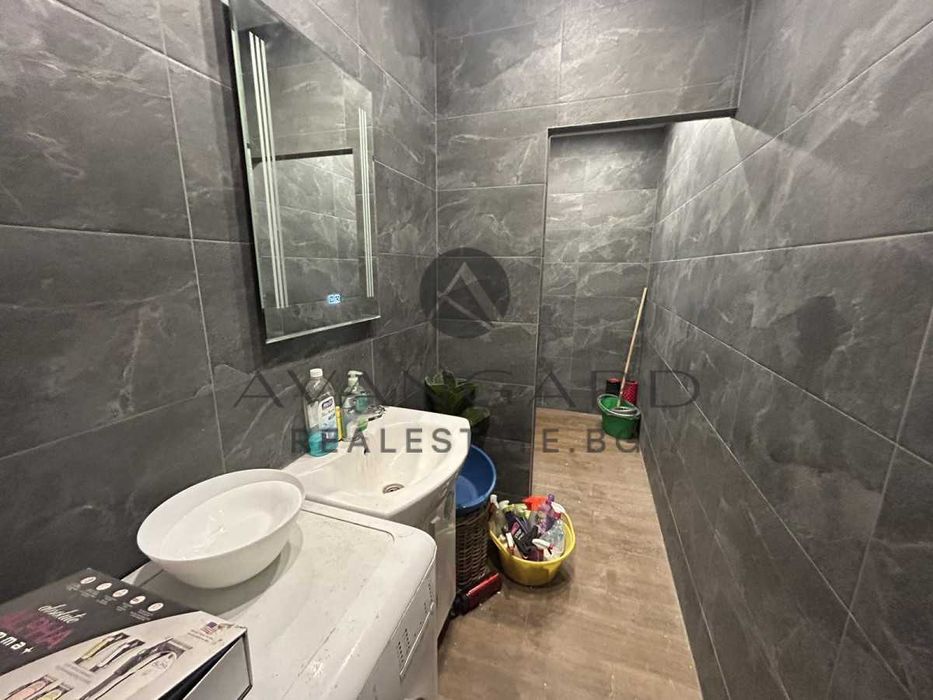 Продава се Тристаен апартамент в Пловдив, Тракия - 92 кв.м за 1196 €/кв.м - Снимка #2