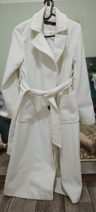 Продам ,пальто,платья