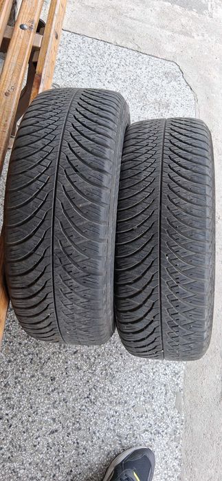 2 бр. Гуми Yokohama 215 60 16