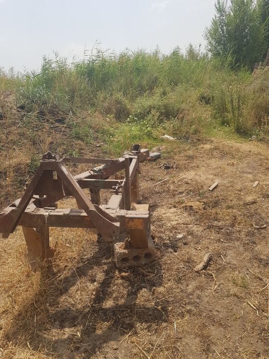 Плуг 3та корпусли