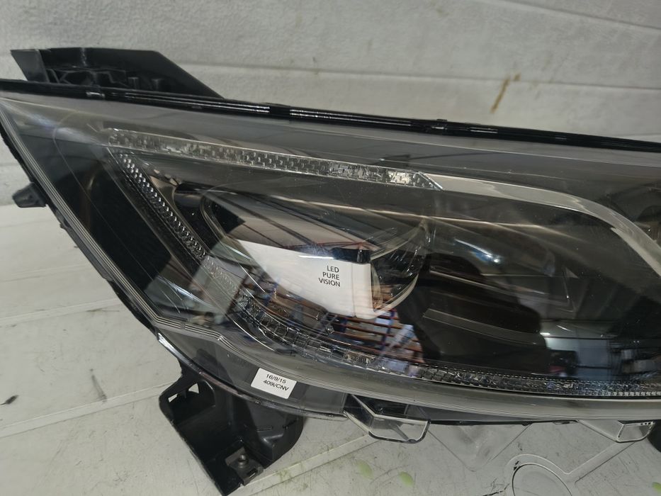 Far dreapta led Pure Vision Renault Espace 5 cod 260108498R