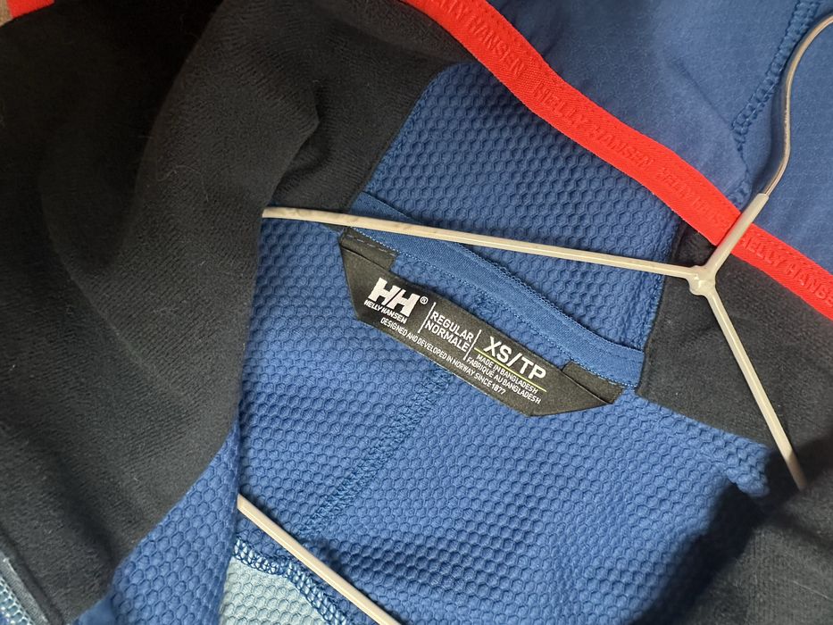 Яке Helly Hansen