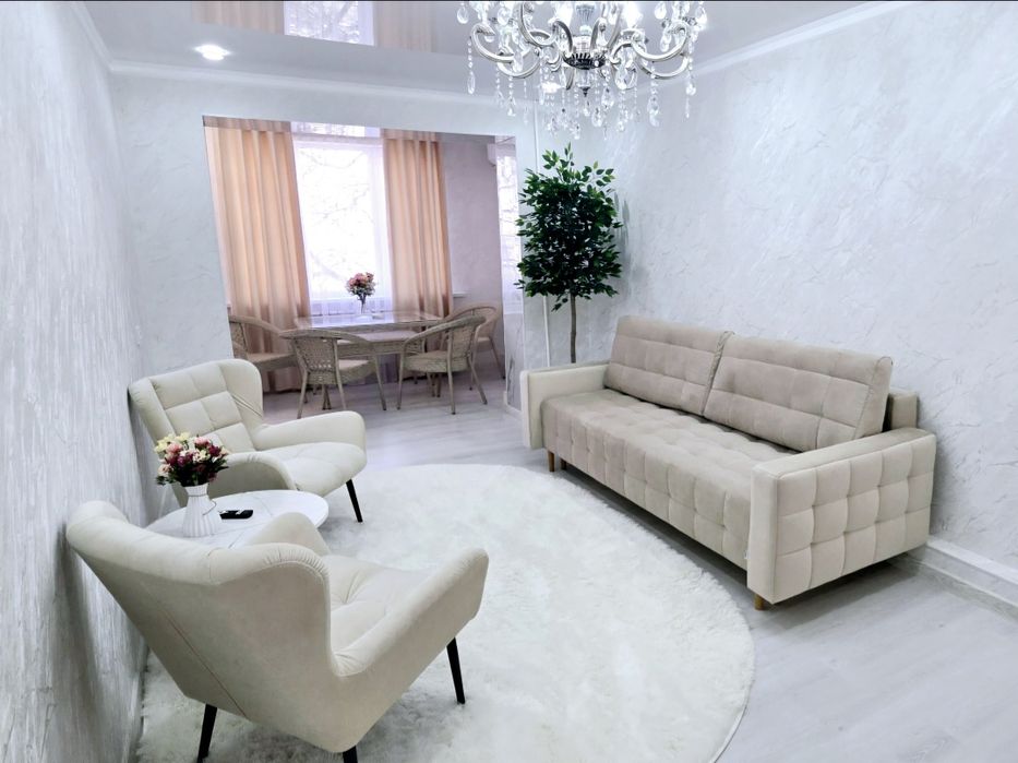 3ком Арбат посуточно. Площадь Аль-Фараби 2