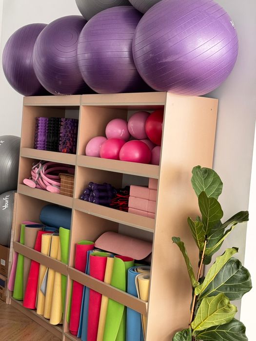 Шкафы, стеллаж для фитнес студий