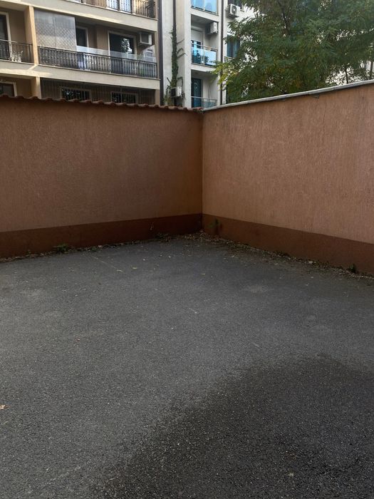 Дава се под наем Гараж / Паркомясто в София, 7-ми 11-ти километър - 10 кв.м за 45000 € - Снимка #3