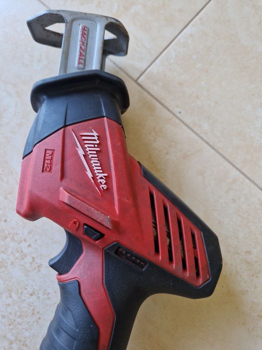Milwaukee C 12 HZ - fierastrau alternativ