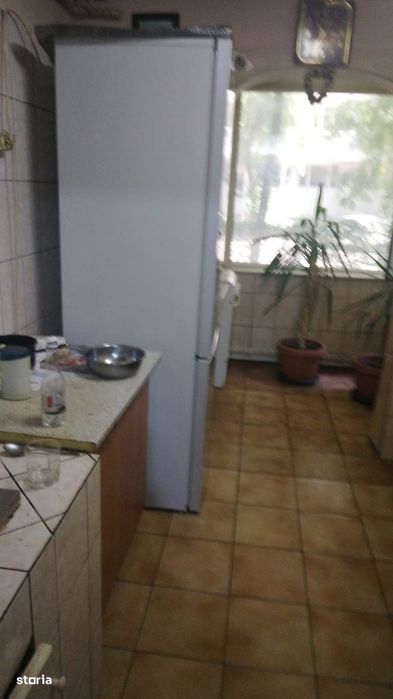 Apartament 4 camere / Crangasi/ Giulesti/ Parcare/ Metrou 8' — fotografia 3