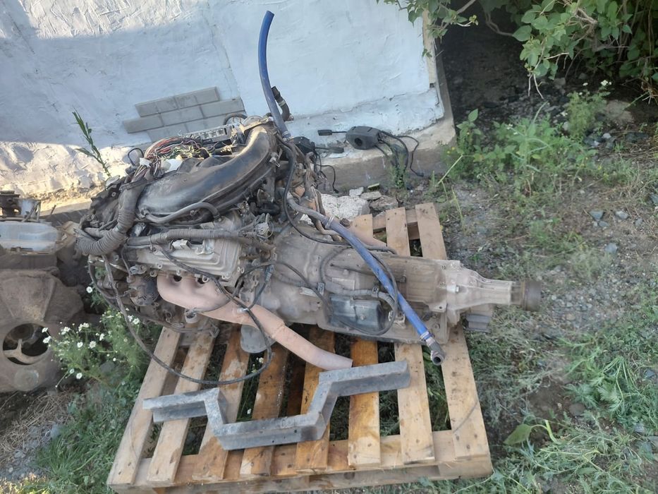 Продам двигатель Toyota 3UZ-FE в сборе