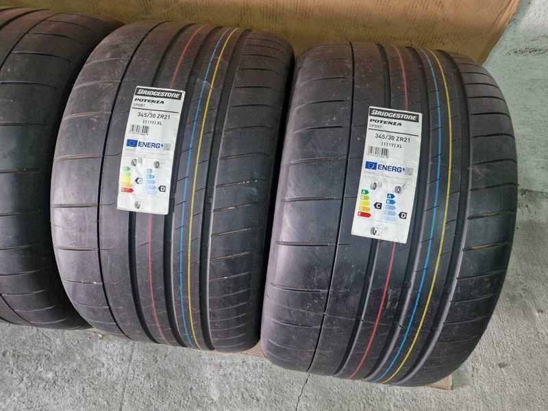4 Bridgestone R21 345/30
нови летни гуми DOT1624