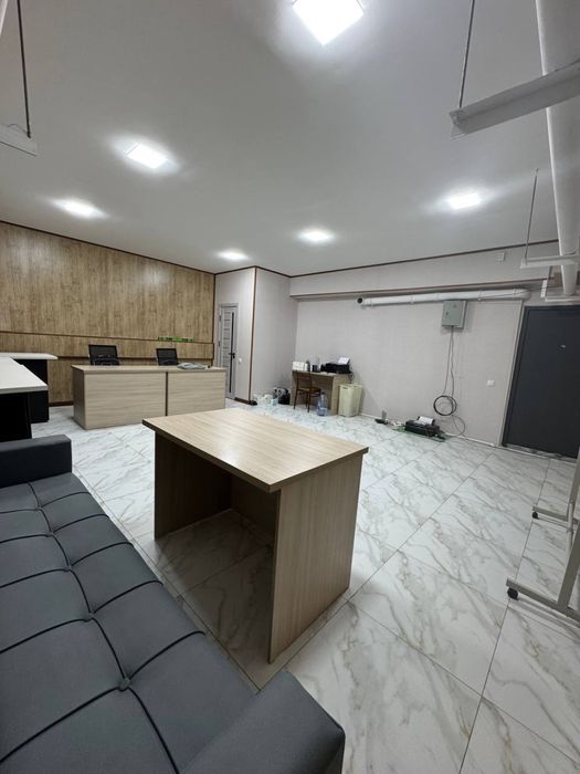 Продаётся нежилое Жангох / Ц15   50м2