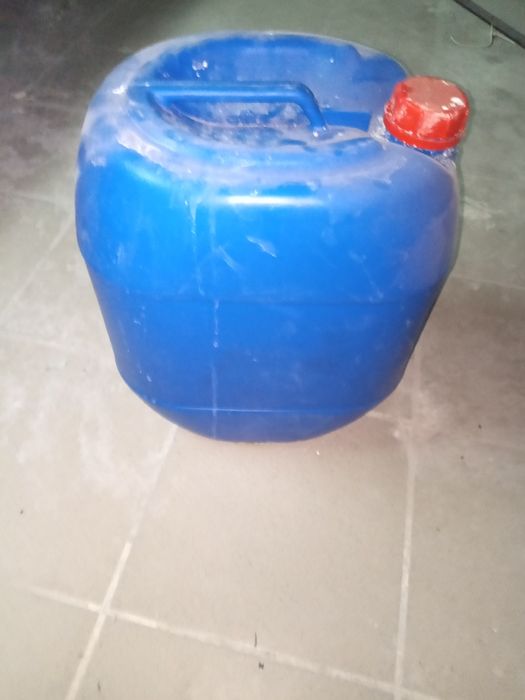 Канистры пластмассовые. 30 литров .