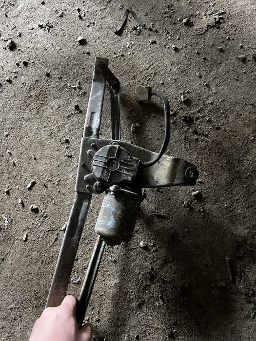 Продам трапецию дворников ваз