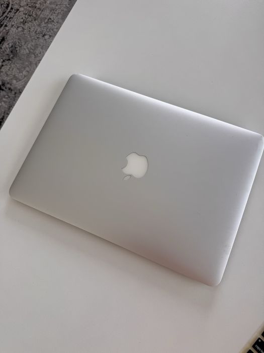 Продам MacBook Air 2013
