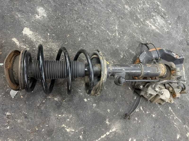 Амортизатор (Стойка в сборе) передний на Hyundai Santa Fe (CM)