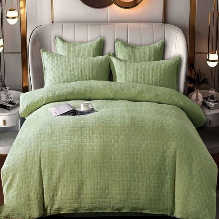 Луксозен спален комплект