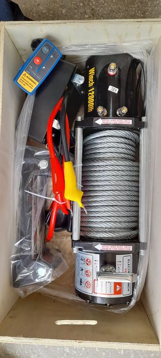 Лебедка электрическая для эвакуатора  LBS 12000/12v