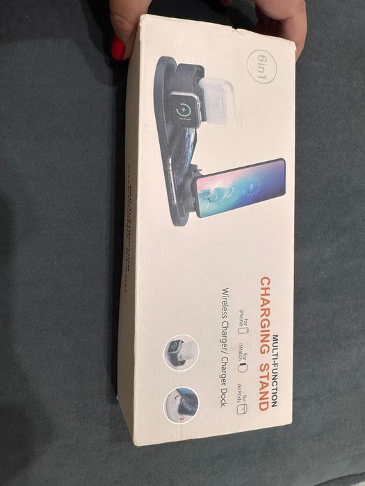 Продам Apple watch 3 series в подарок 7 ремешков