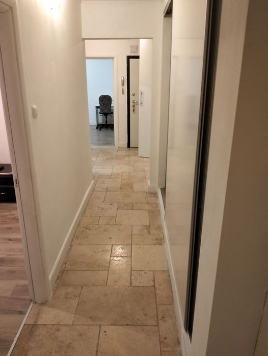 Vând apartament 3 camere decomandat strada cap. Ivan Anghelache etaj 1