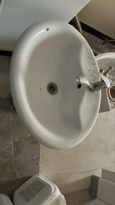 Прожам б/у унитазы и раковины