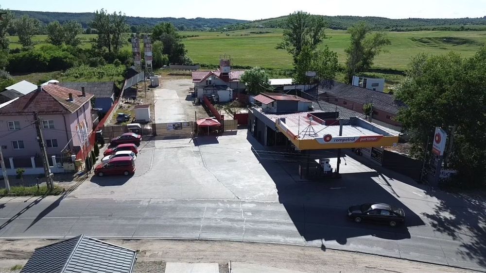 Teren de inchiriat DN65C  8 000 mp