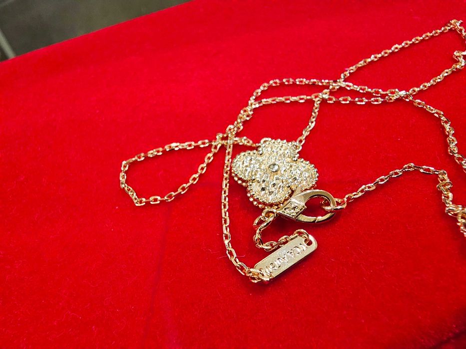 Van Cleef & Arpels VCA Rose Vintage Alhambra Lava Clover Дамско Колие