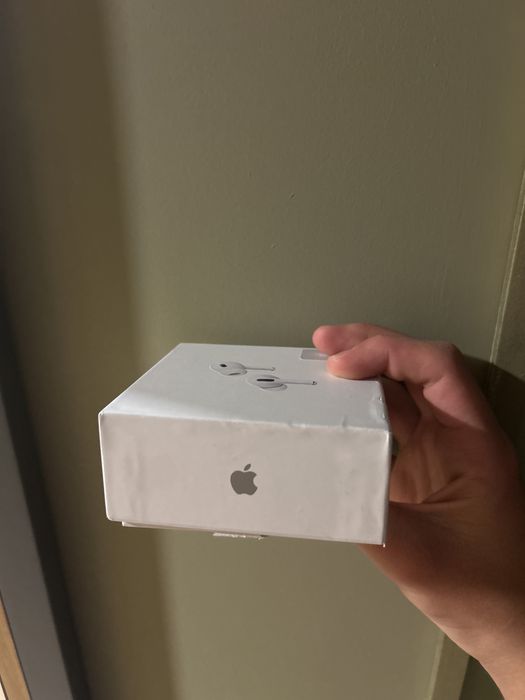 AirPods 2 Apple