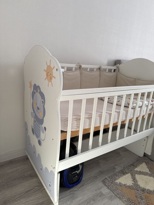 Детская кроватка