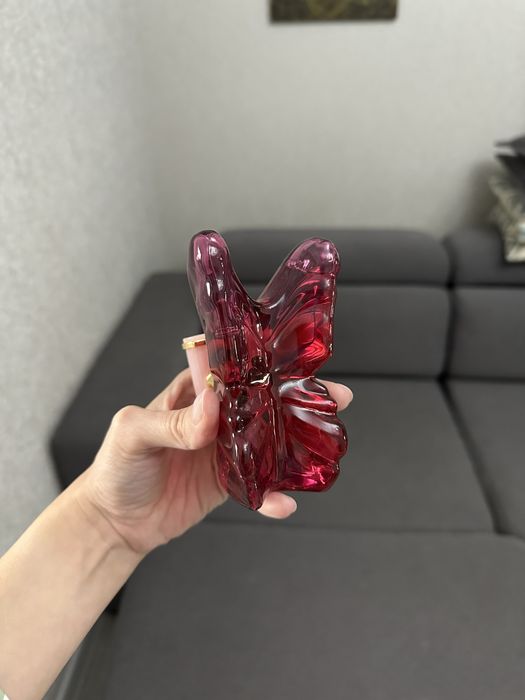 Духи Carolina Herrera - LA BOMBA