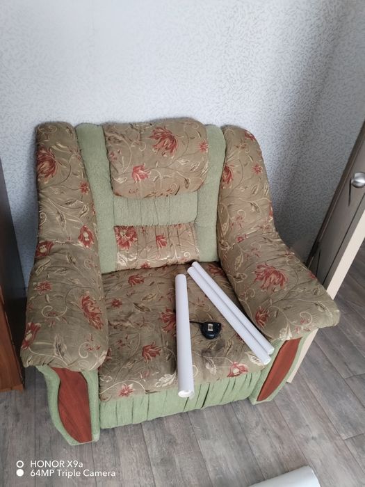 Продам диван и кресло