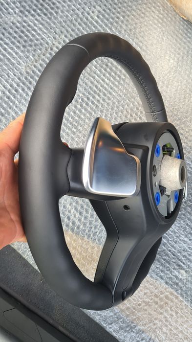 Volan bmw f01 f10 f06 original vibrații distronic