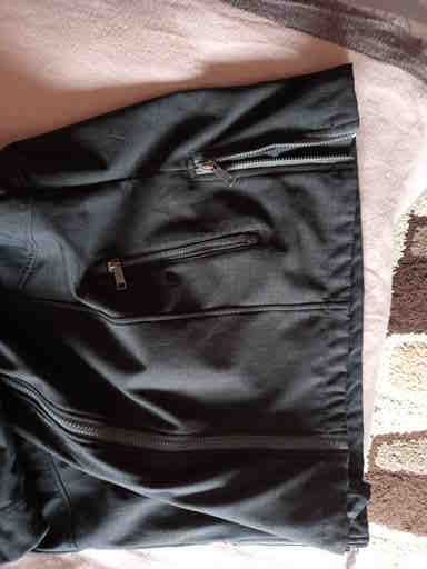 geaca de primavara/toamnă- rezistenta la ploaie si vant