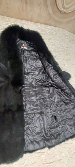 Продам шубу женскую