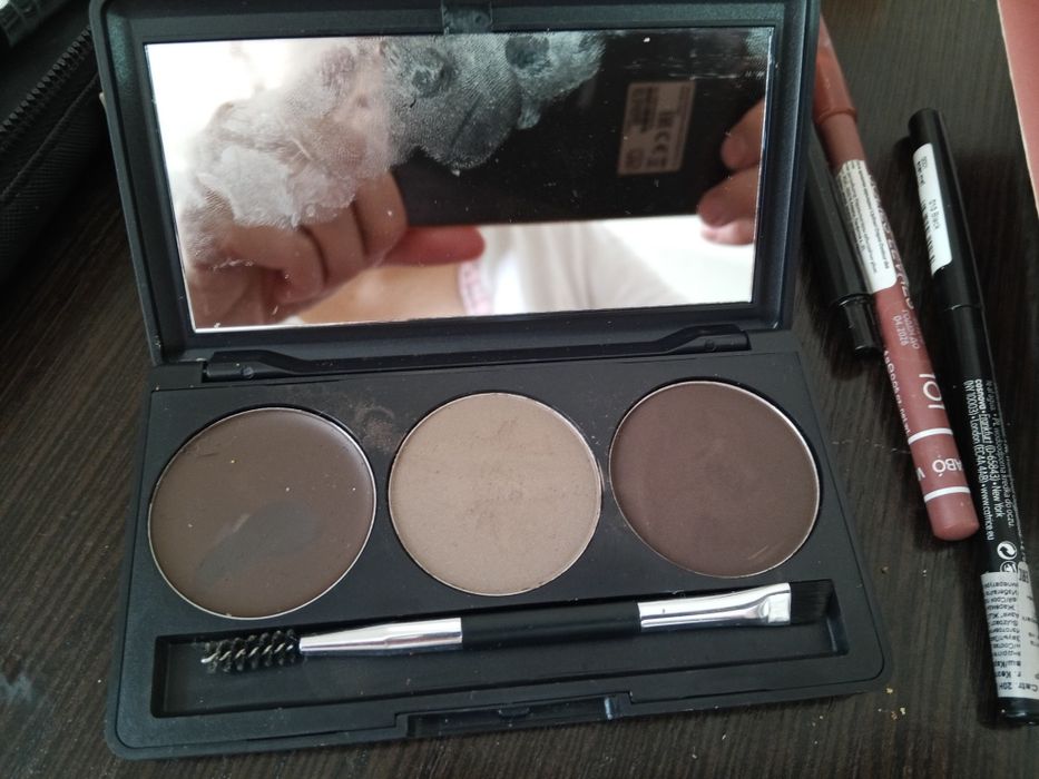 Продам косметику для визажиста