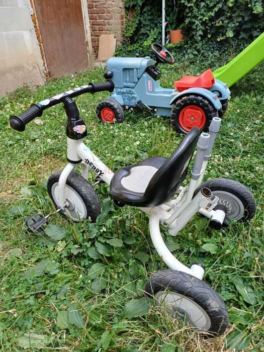 Tricicleta cu pedale si maner pentru parinti