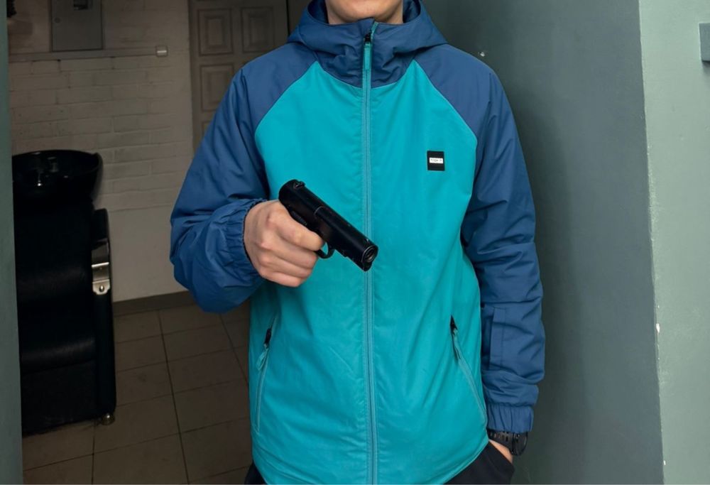 Продам ветровку Termit