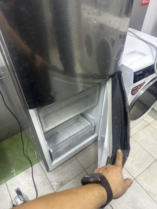 Продам холодильник LG