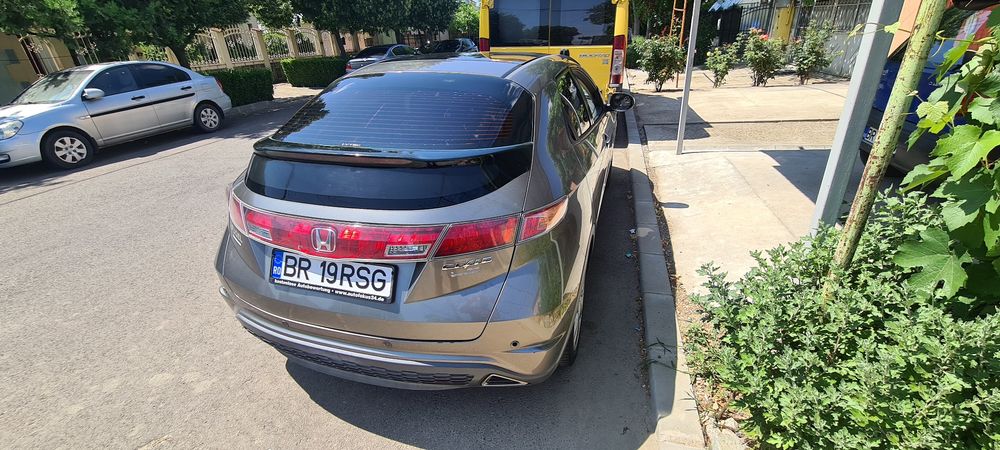 Vand honda civic 1.8 +gpl interior crem panoramic