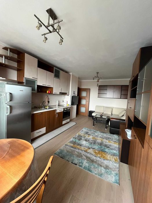 Дава под наем компактен тристаен апартамент в кв. Лозенец