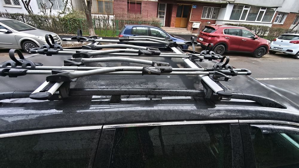 Vând bare transversale Thule wingbar VW B7