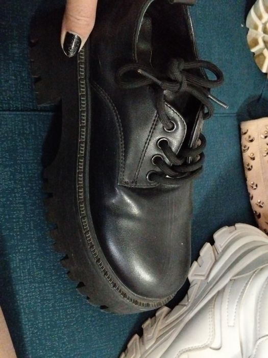 Продам обувь женскую