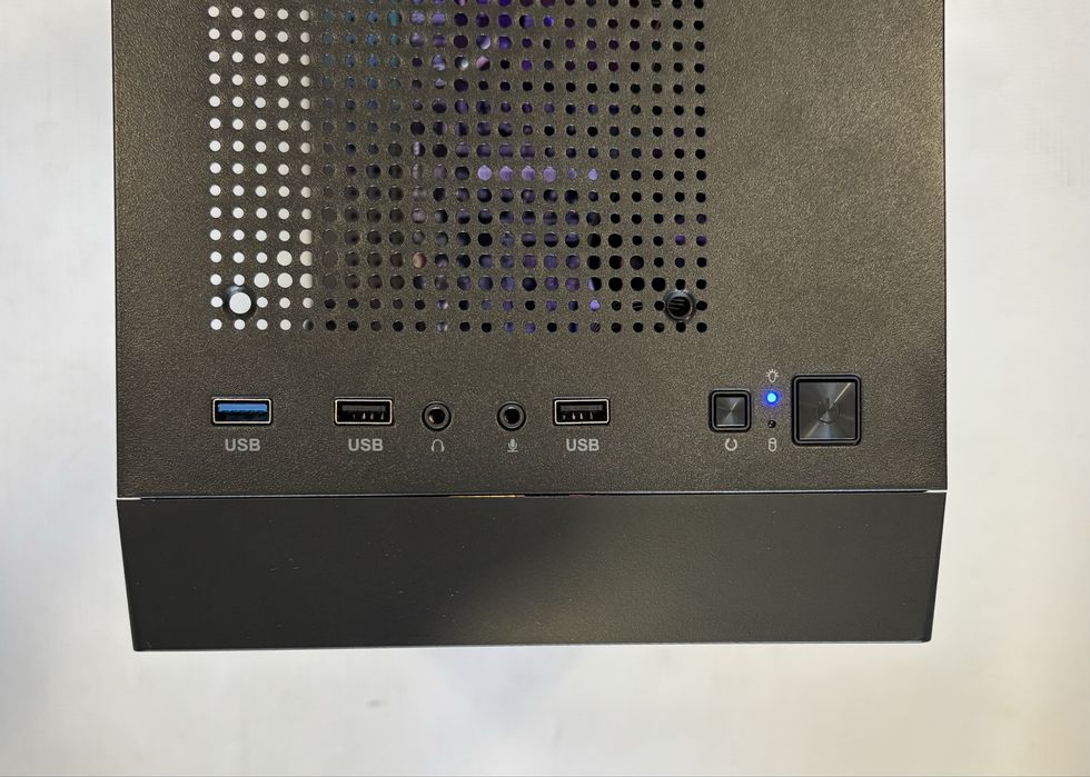 Геймърски компютър AMD Ryzen 5 1600, Nvidia RTX 1070TI,16GB Ram, 256GB SSD