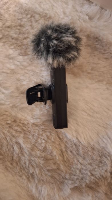 Lavaliera wireless microphone