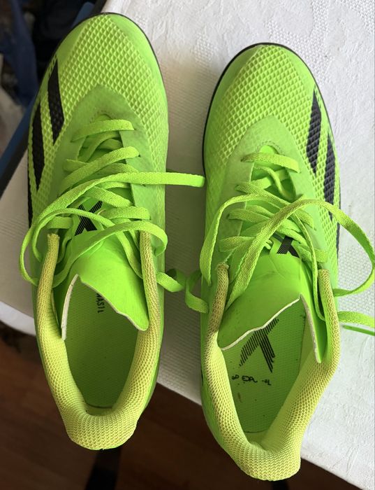 Adidași pentru fotbal, 40,5