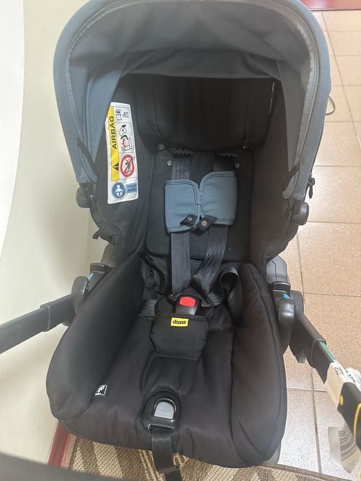 Продам DOONA X ( коляска  и автокресло )