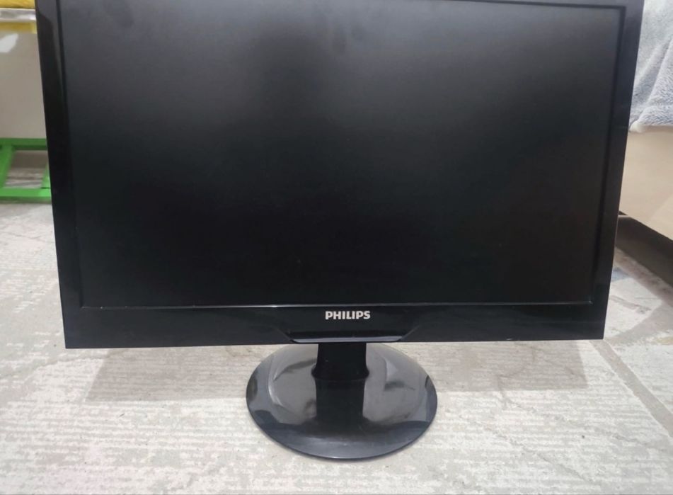 Монитор Philips