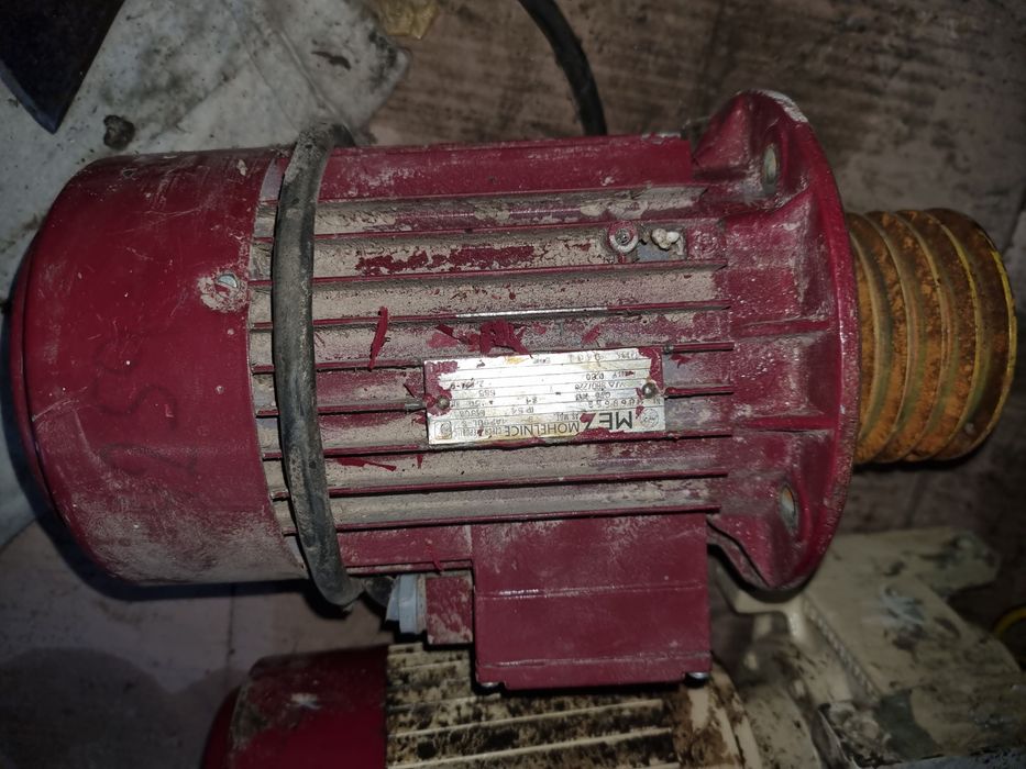 Продам электродвигатель