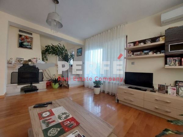 Продава се Къща в Бургас, Банево - 175 кв.м за 1829 €/кв.м - Снимка #2