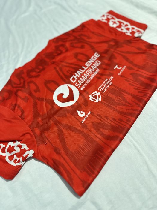 Samarqand Marafon va triatlon finish futbolkalari.